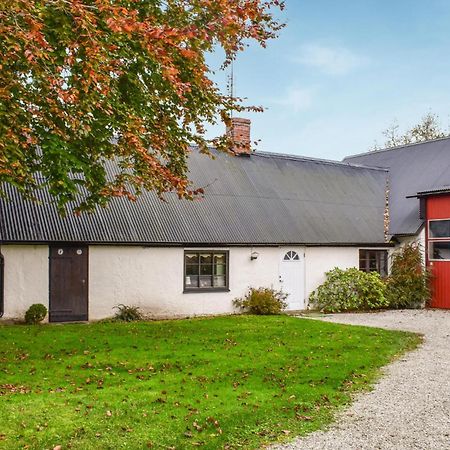 1 Bedroom Cozy Home In Simrishamn Gladsax Bagian luar foto