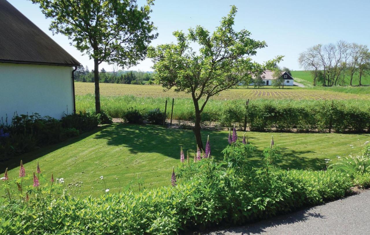 1 Bedroom Cozy Home In Simrishamn Gladsax Bagian luar foto