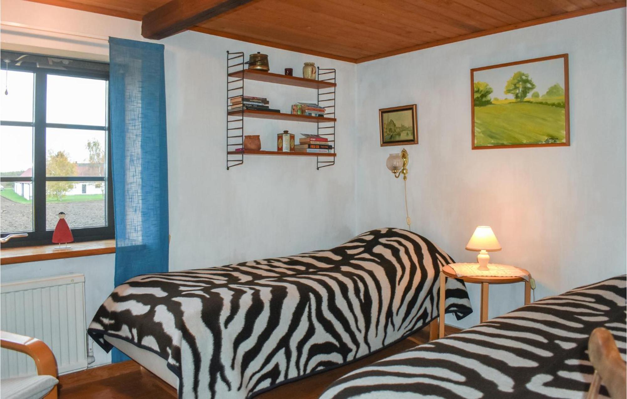 1 Bedroom Cozy Home In Simrishamn Gladsax Bagian luar foto