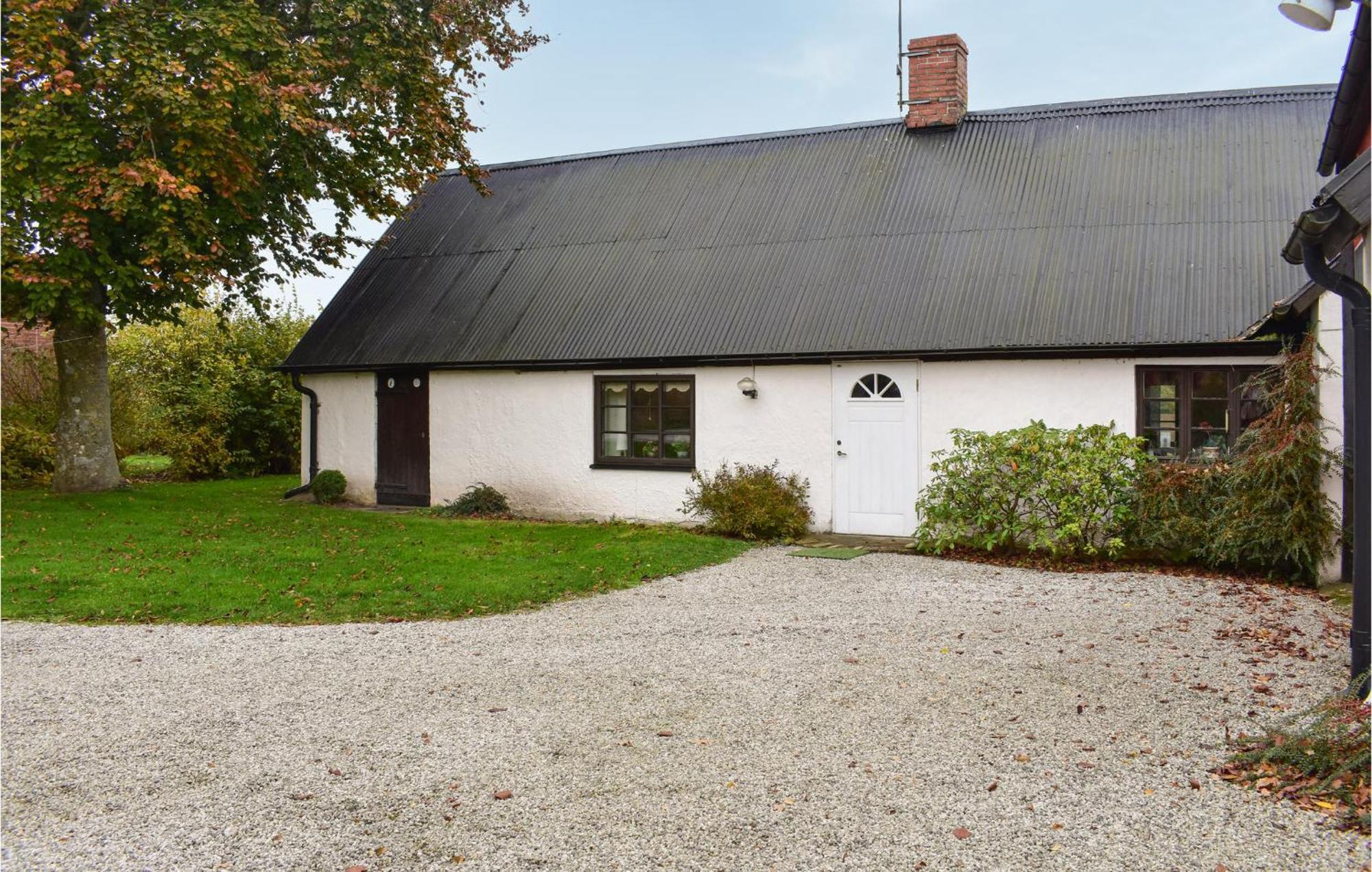 1 Bedroom Cozy Home In Simrishamn Gladsax Bagian luar foto